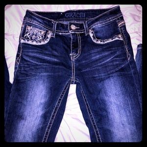 Girls Grace in La jeans